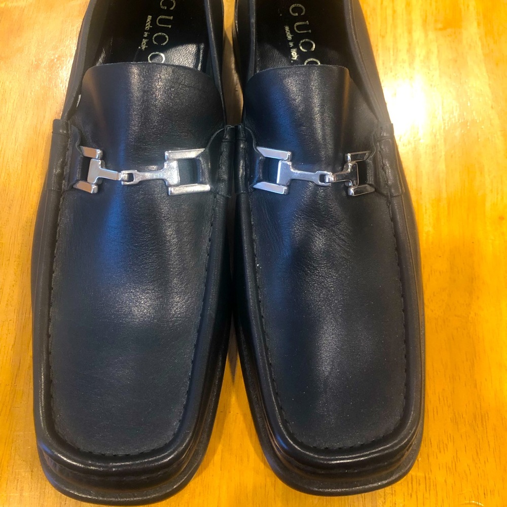 Brand new Vintage Gucci men’s loafers never worn size 44 1/2.